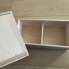 木箱の画像