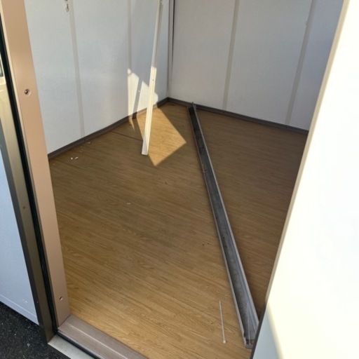 【現状渡し】 INABA イナバ ユニットハウス プレハブ 屋外物置 屋外 物置 倉庫 鍵付き 【店頭渡しのみ】