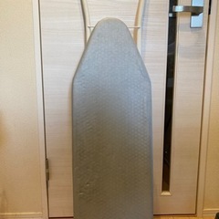 ‼️今週中‼️アイロン台＆アイロンセットの画像