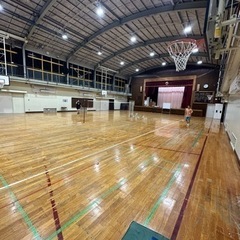 一緒にバドミントンしませんか？楽しくやりましょー - 東大和市