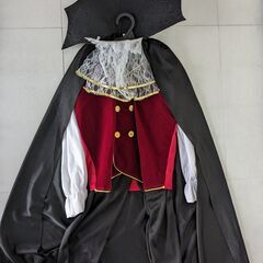 ハロウィン・コスプレ２着〈探偵 シャーロックホームズ風 コート・ヴァンパイアコスチューム 　サイズ110～120 〉 の画像