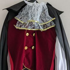 ハロウィン・コスプレ２着〈探偵 シャーロックホームズ風 コート・ヴァンパイアコスチューム 　サイズ110～120 〉 の画像