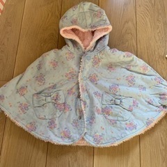 お値下げ【美品】branshes ベビーマントの画像