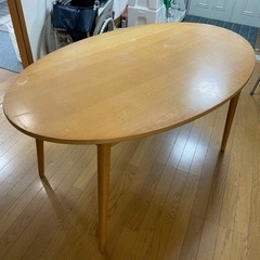 楕円形テーブル