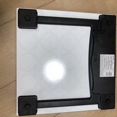 TAYLOR テイラー　体重計　scale デジタルの画像