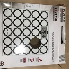 TAYLOR テイラー　体重計　scale デジタルの画像