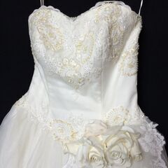 ウエディングドレスを譲ってください。 − 東京都