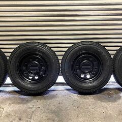 スタッドレス　バリ山　15インチ　139.7-6Ｈ　225/70...