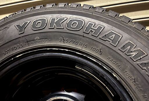 スタッドレスバリ山15インチ139.7-6H225/70R15ハイエース200系 スタッドレスバリ山15インチ139.7-6H225/70R15ハイエース200系