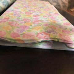 ラッピングペーパー　ピンク