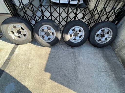 スタッドレスタイヤ　4本セット