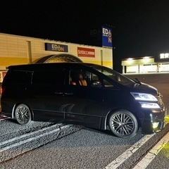 ベルファイヤの画像