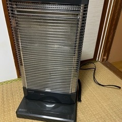 スチーム付き電気ストーブの画像