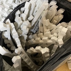 お取引決定【自宅までの引取りで2000円OFF】ジョイントマット  60×60 厚さ2cm 32枚 コーナー付きの画像