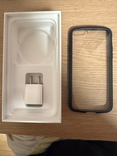 iPhone se第2世代　カラーレッド