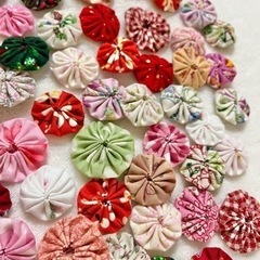 ハンドメイド ヨーヨーキルト 100個の画像