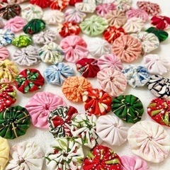 ハンドメイド ヨーヨーキルト 100個の画像