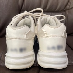 通学靴（中古）23.5  足幅3E  MOONSTAR  中学生の画像