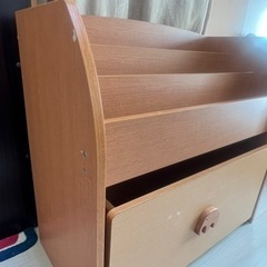 (決まりました)中古　本棚とおもちゃ箱の画像