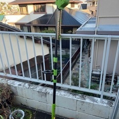マジックトリマー 伸縮植木・庭木バリカン 軽量設計 角度調節可能...