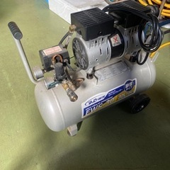 オイルレスエアーコンプレッサー