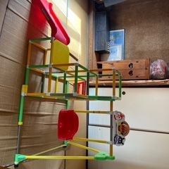 アンパンマン。滑り台、ブランコ、ジャングルジム