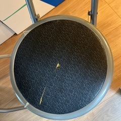 パイプ椅子2脚の画像