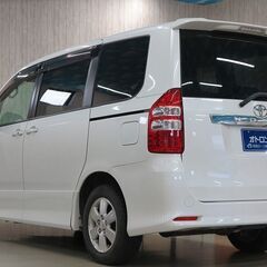 【乗り降りのしやすい車！！】　内装や外装も人気です。の画像