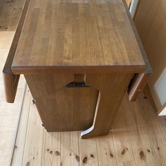 カウンターテーブル　値下げします　(取引中)の画像