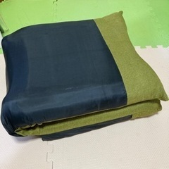 前に折りたためる座椅子の画像