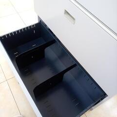 ★ジモティ割あり★  事務用キャビネット グレー H110.5×D45.5×W90 クリーニング済み OJ2377の画像