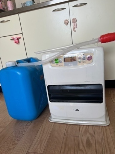 ストーブ　石油ファンヒーター　タンク付き　ポンプ付きセット
