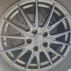 【お取引決定】スタッドレスタイヤ　ホイール付きの画像