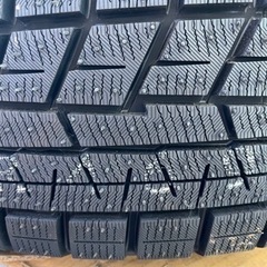 【大幅値下げ】2022年製 未使用ヨコハマタイヤスタッドレスホイール4本セットの画像
