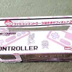 (値下げしました)《非売品》ファミコンコントローラ操作歩行フィギュア2の画像