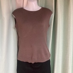 791.UNIQLOUVカットスーピマコットンフレンチスリーブセ...