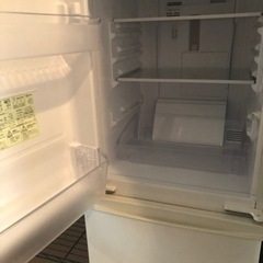 【急募】冷蔵庫   譲ります！！！     16年製、一人暮らし用の画像