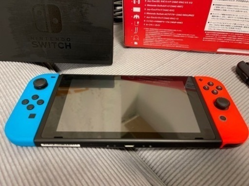 任天堂　Nintendo Switch 本体