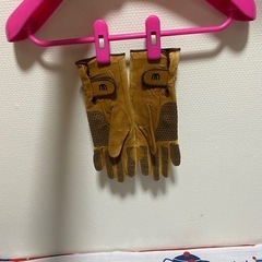 M-Uの羊革グローブの画像