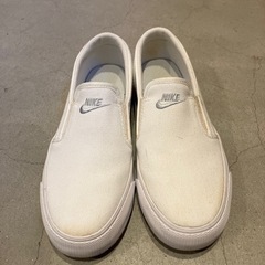NIKE レディース 22.5cmの画像