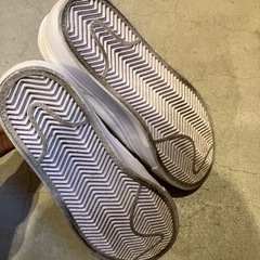 NIKE レディース 22.5cmの画像