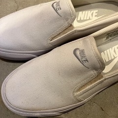 NIKE レディース 22.5cmの画像