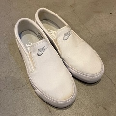 NIKE レディース 22.5cmの画像