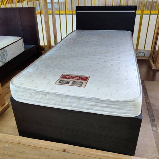 【愛品倶楽部柏店】ニトリ/ニトリ 引出付きシングルベッド 収納付きフレーム (左右組替え可能)/プレッサ100 ボケットコイル