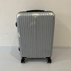 スーツケース