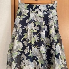 花柄スカート　膝丈