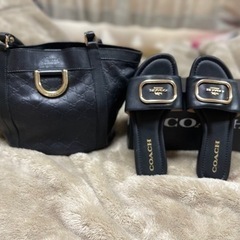 GUCCIバック人気黒、coachサンダル大特価‼️