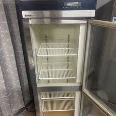 業務用冷蔵庫　の画像