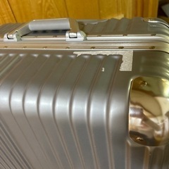 無料　スーツケースの画像