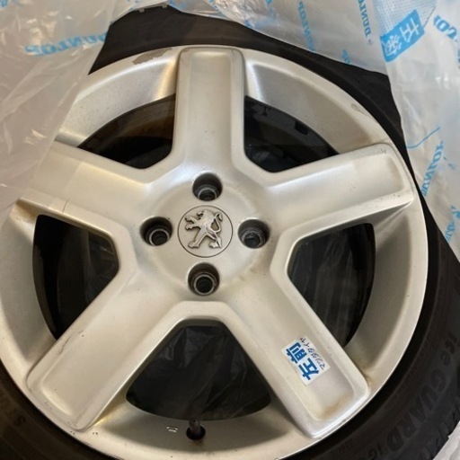 スタッドレスタイヤ　ホイールつき